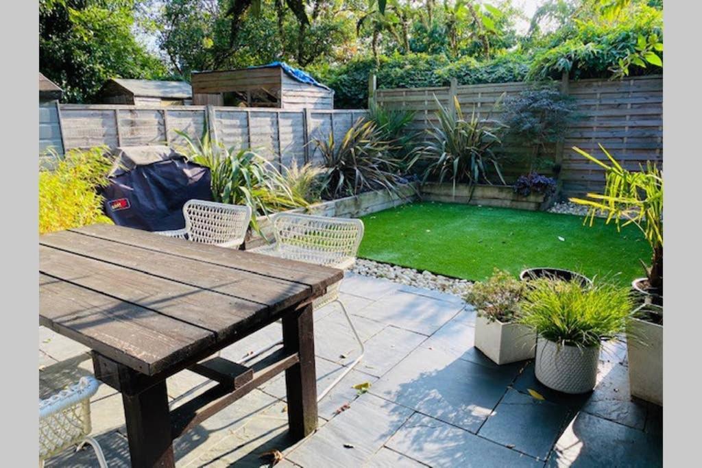 Stunning, Stylish Garden Flat In The Heart Of Wimbledon Apartment London Exterior photo